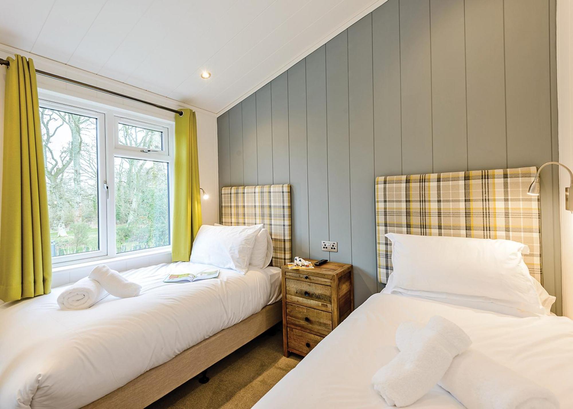 Wareham Forest Lodge Retreat Lytchett Minster Room photo